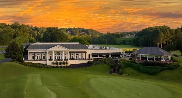 cross-creek-clubhouse-pond